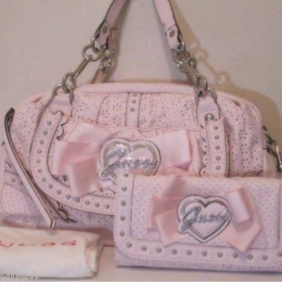 Meet your Posher, Taylor - Picture 4 of 6